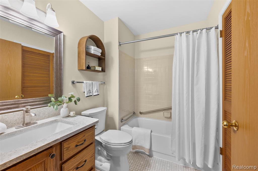 985 Wexford Way, 34, Rochester Hills, MI 48307 — Photo 25