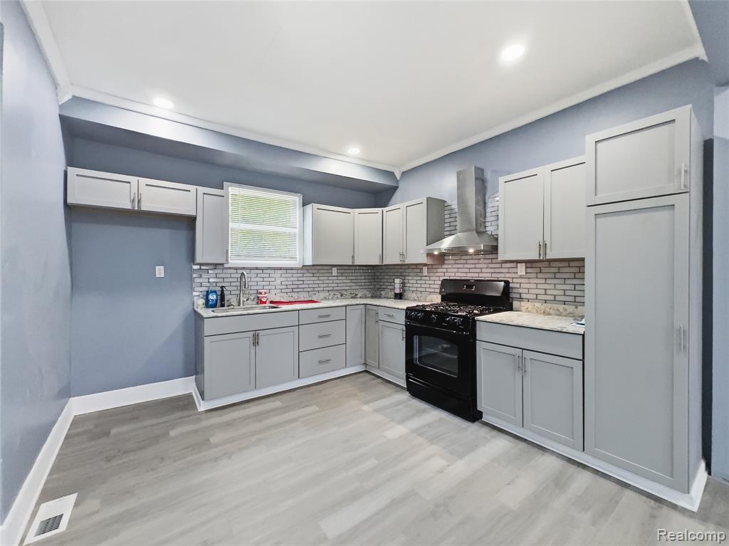 9325 E Warren Avenue, Detroit, MI 48214 — Photo 4