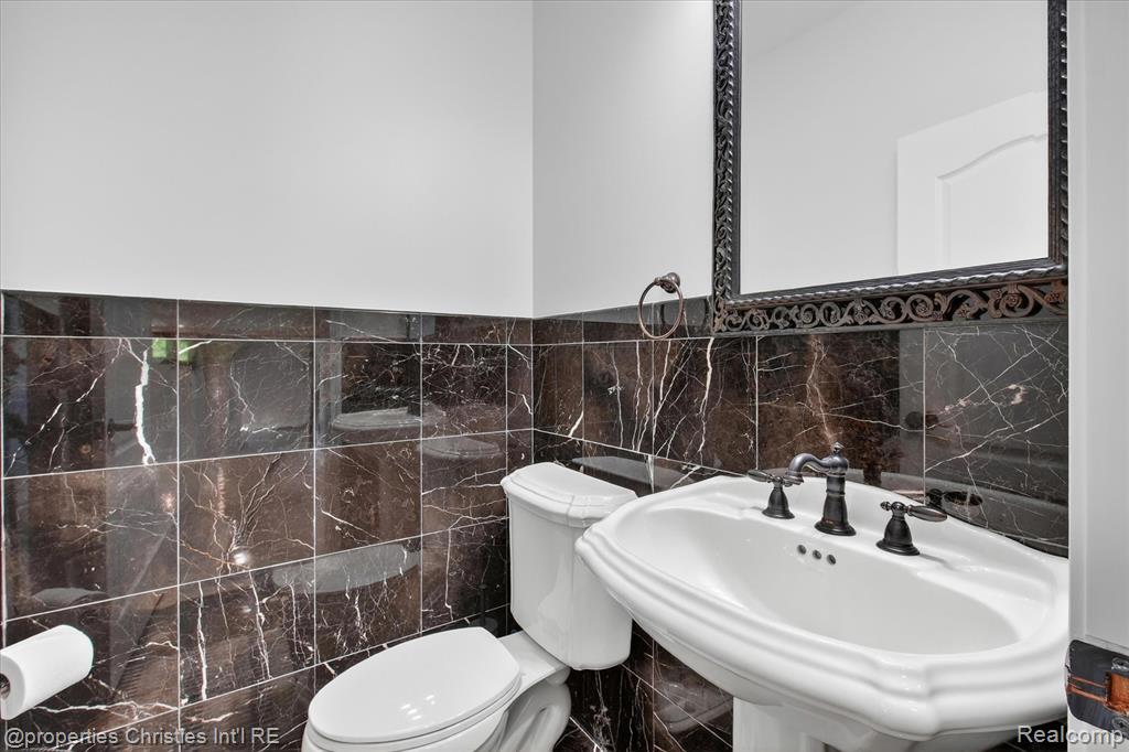 6223 Valleyfield Drive, Plymouth, MI 48170 — Photo 55