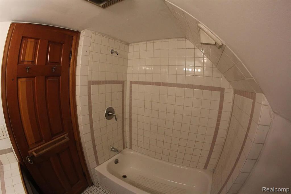 1417 Van Dyke Street, Detroit, MI 48214 — Photo 38