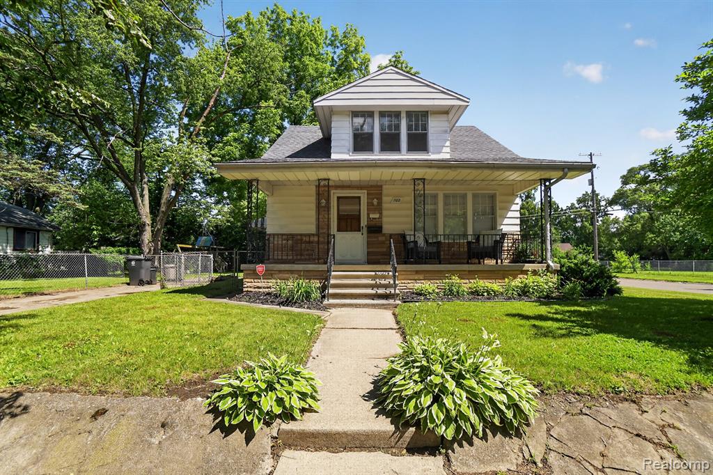 702 Leland Street, Flint, MI 48507 — Photo 2