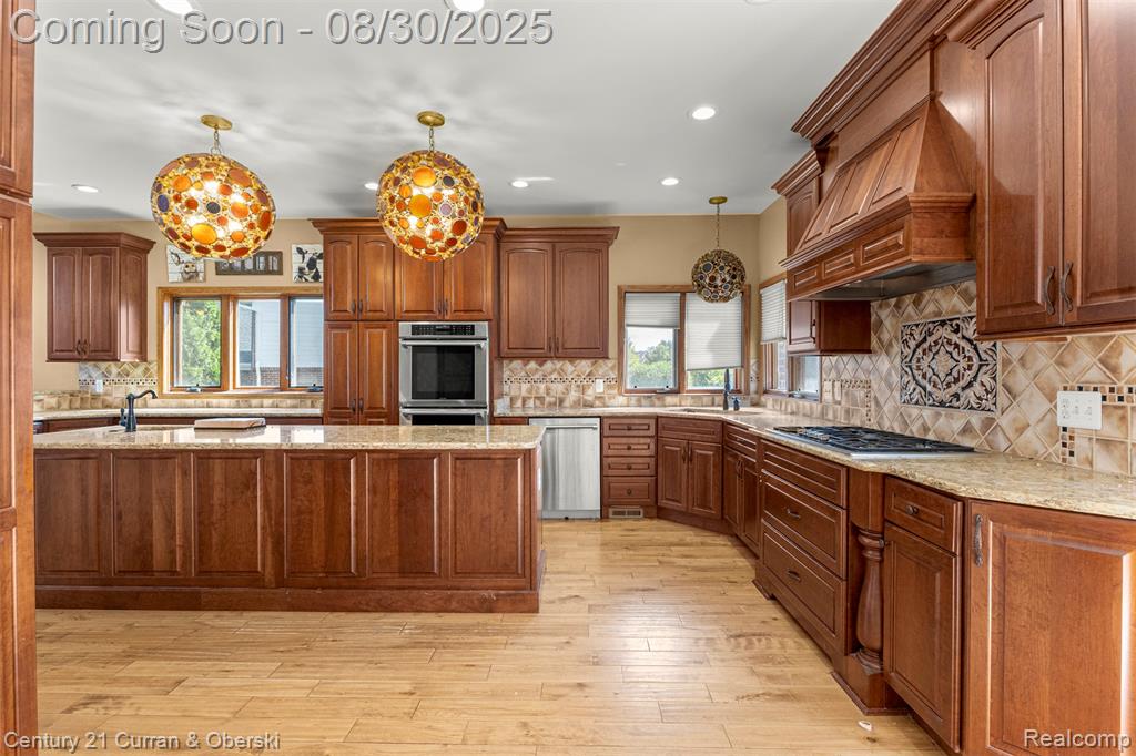 44067 Greenview Lane, Northville, MI 48168 — Photo 10