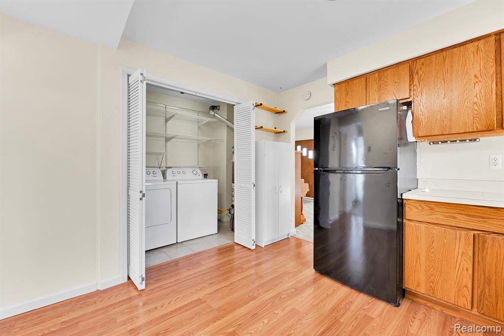8620 STEPHENS Road, Warren, MI 48089 — Photo 9
