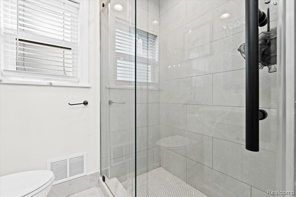 4075 BARR Road, Canton, MI 48188 — Photo 33