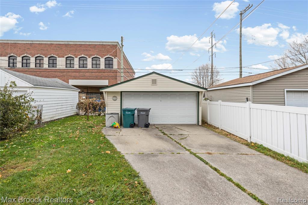 6053 Yinger Avenue, Dearborn, MI 48126 — Photo 43