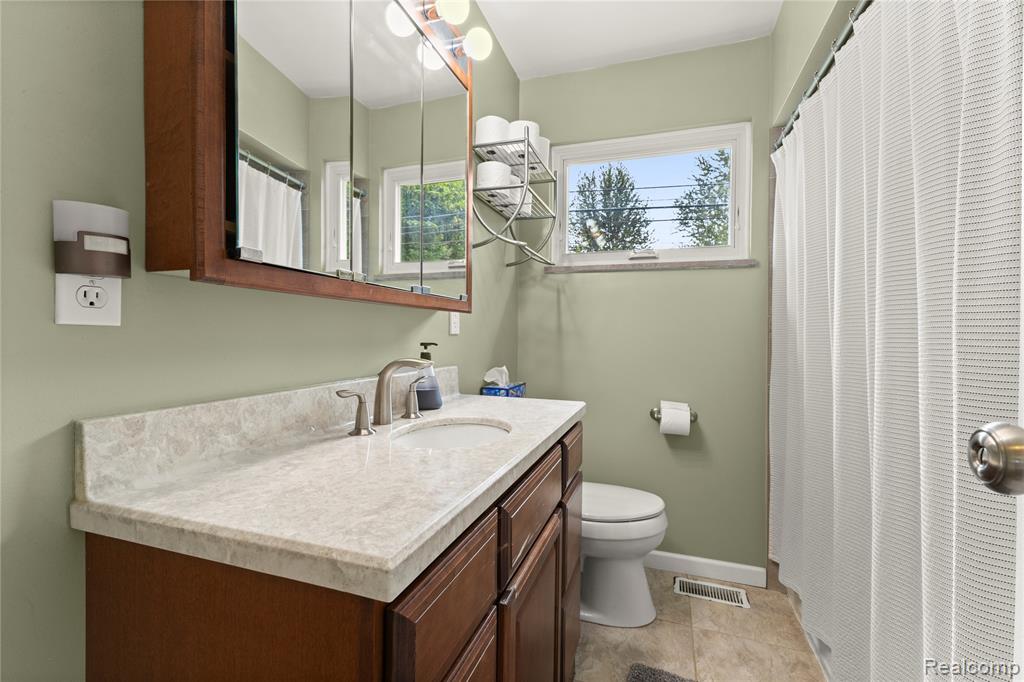 42435 E Huron River Drive, Belleville, MI 48111 — Photo 12