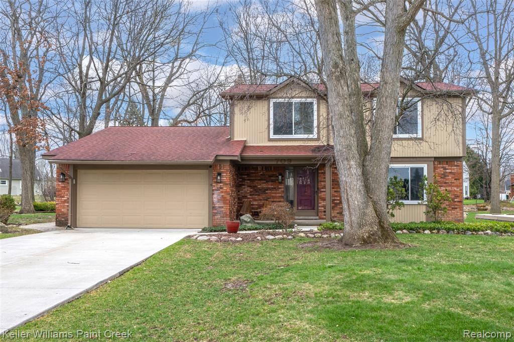 709 Denham Lane, Rochester Hills, MI 48307 — front exterior