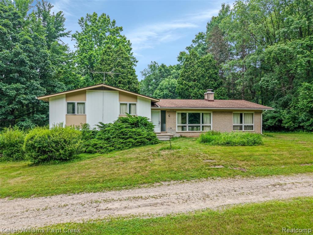4464 Foxwood Drive, Milford, MI 48380 — Photo 43