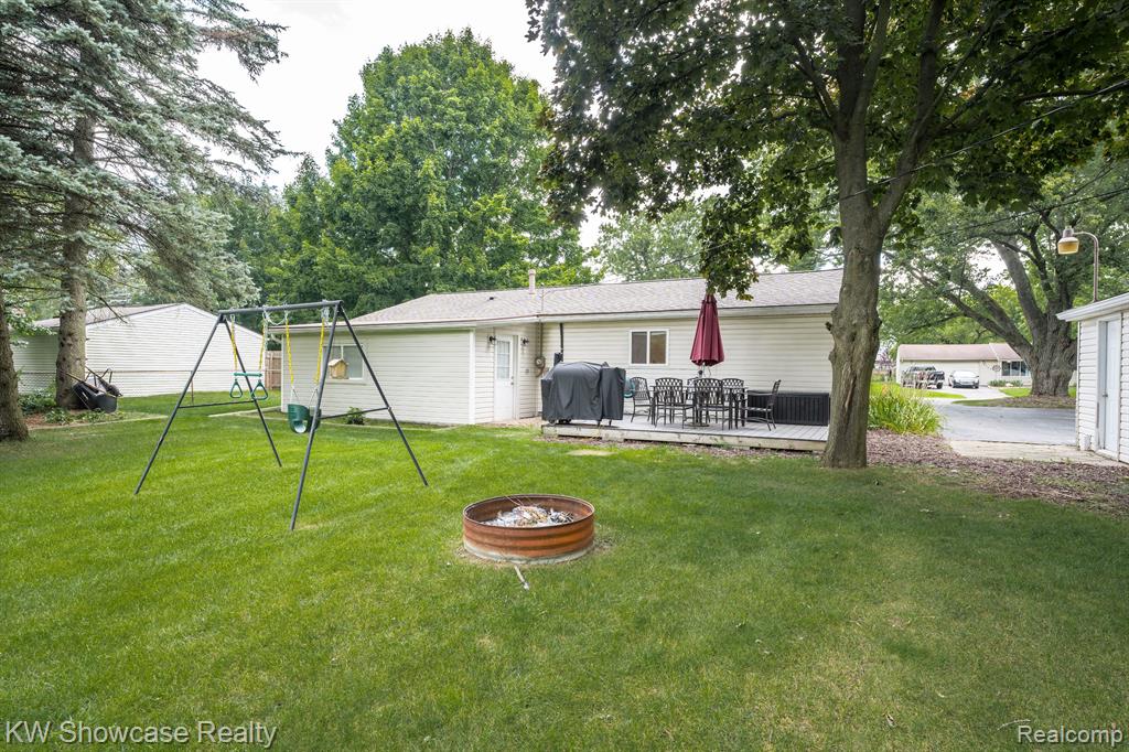 4575 OAKVISTA Avenue, Clarkston, MI — Photo 32