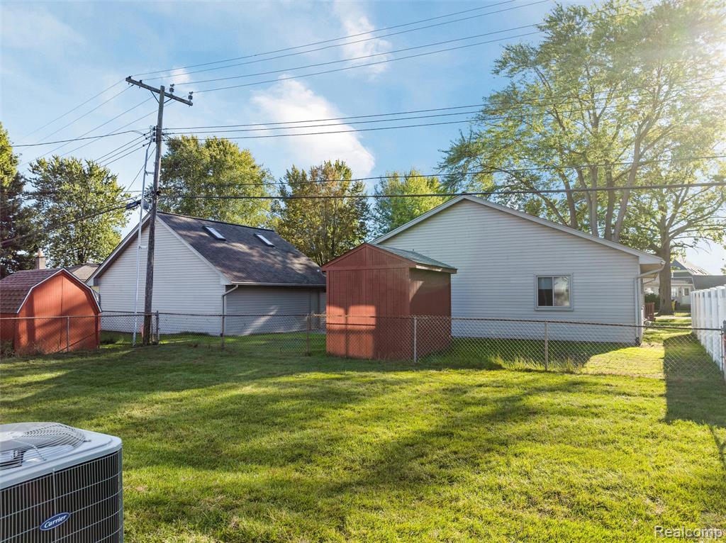 50627 Elsey Street, New Baltimore, MI 48047 — Photo 32