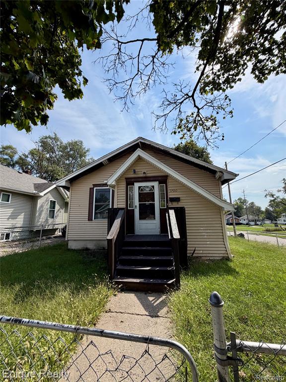 1700 Delaware Avenue, Flint, MI 48506