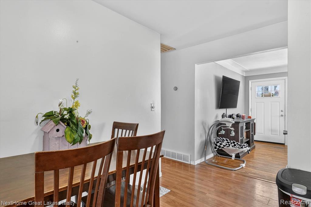 4444 Carmanwood Drive, Flint, MI 48507 — Photo 10
