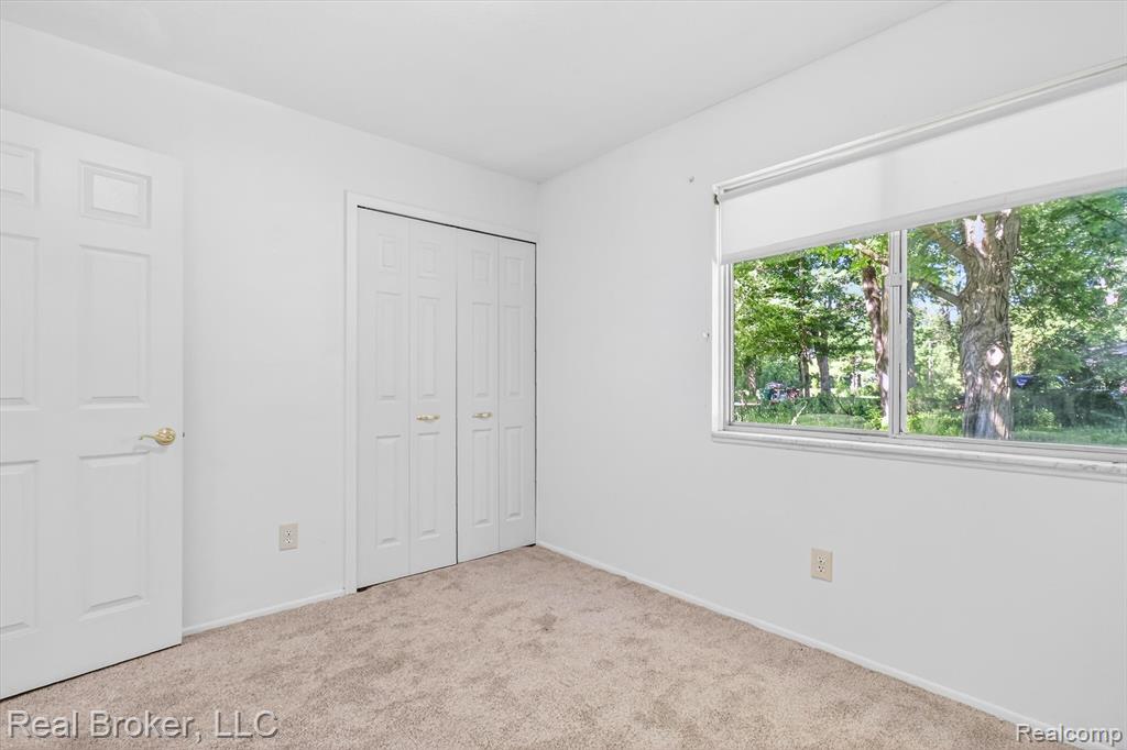48050 Hull Road, Belleville, MI 48111 — Photo 32