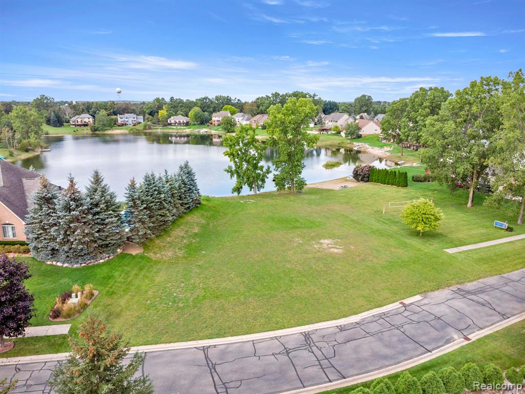4544 COASTAL Parkway, White Lake, MI — Photo 2