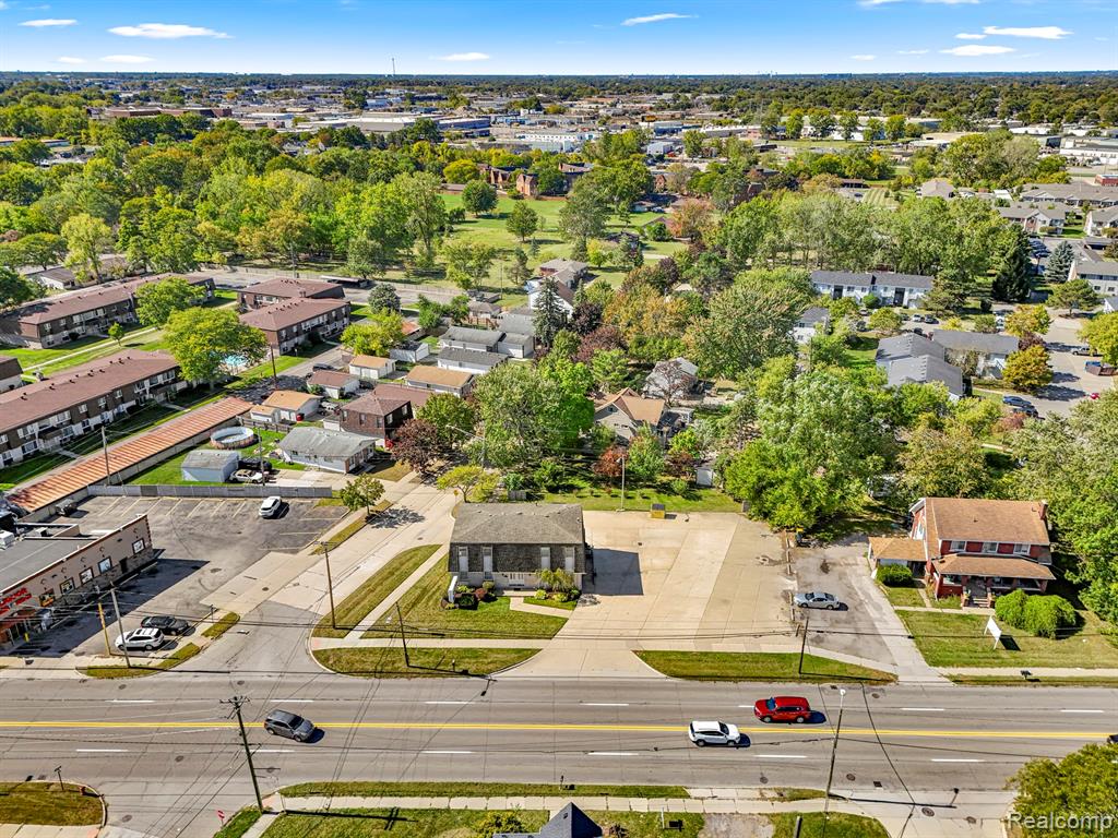 30401 Utica Road, Roseville, MI 48066 — Photo 3