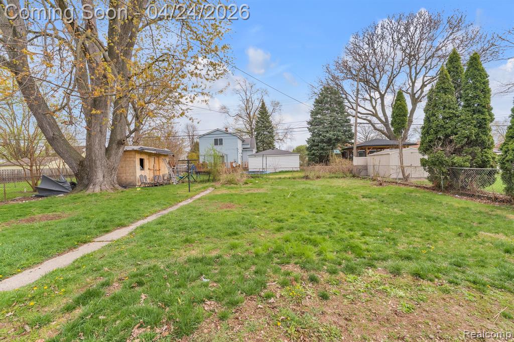6964 Nightingale Street, Dearborn Heights, MI 48127 — Photo 11