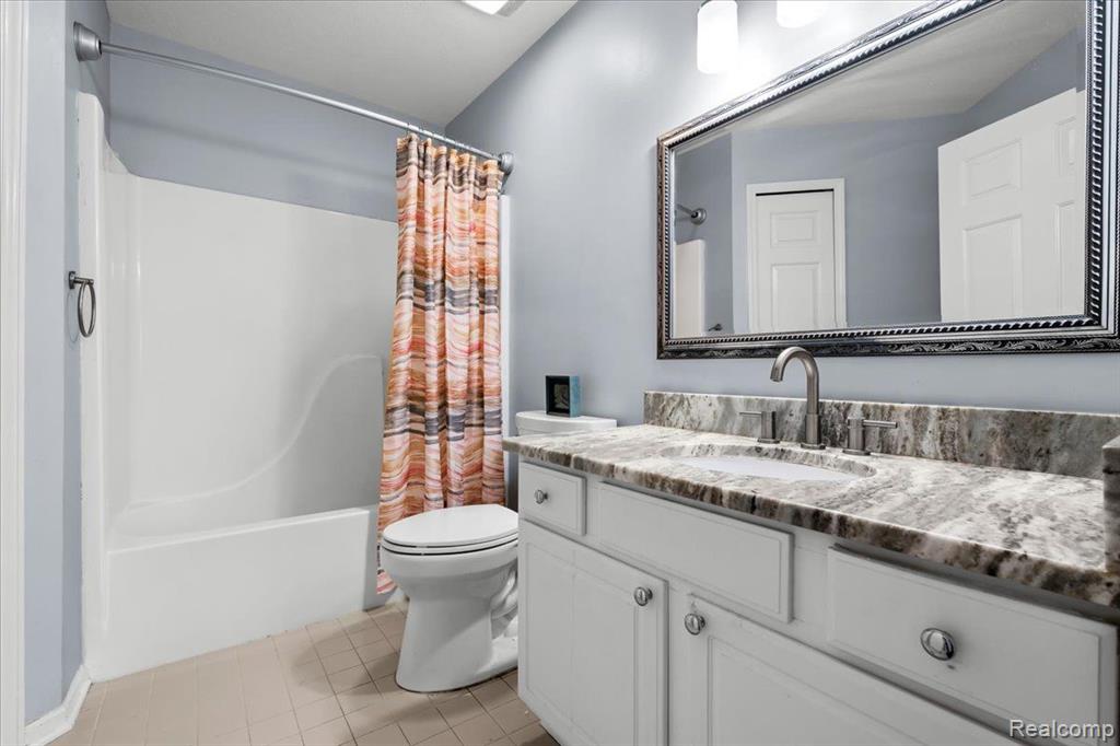 41174 WESTFIELD Circle, Canton, MI 48188 — Photo 15