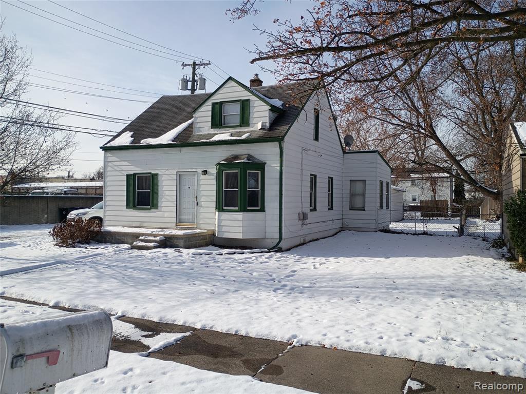 11627 Berwyn, Redford, MI 48239 — front exterior