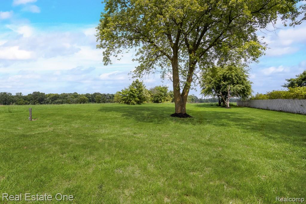 8249 Beers Road, Swartz Creek, MI 48473 — Photo 28