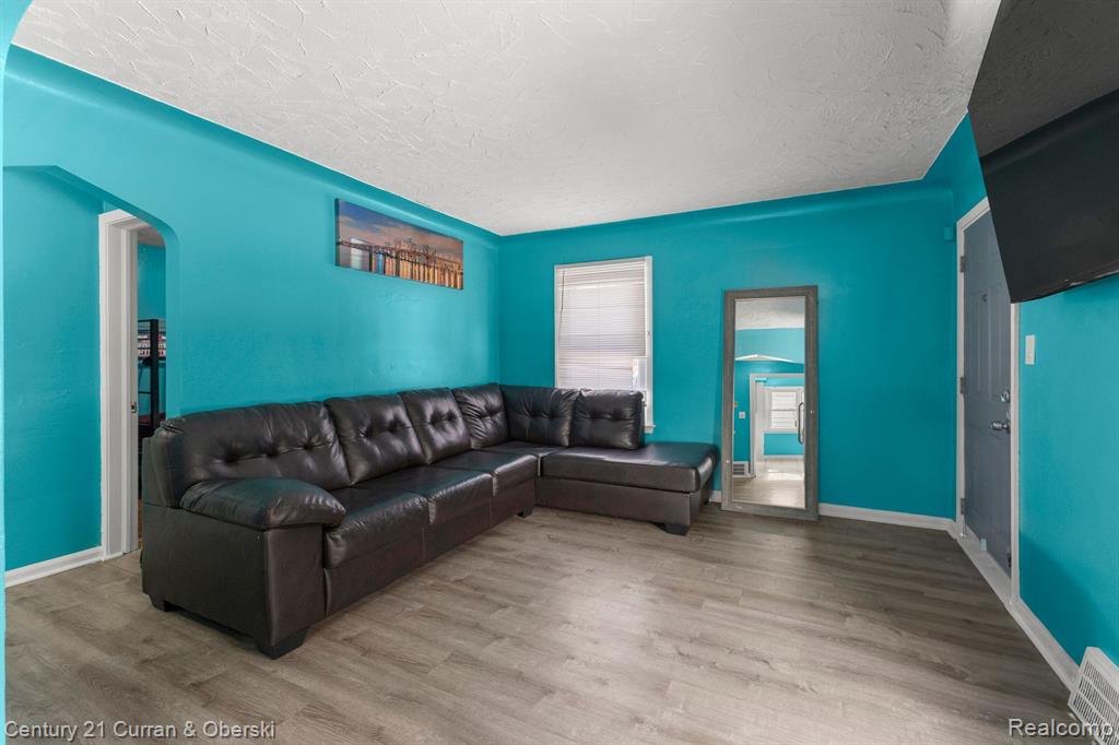 9069 Pierson Street, Detroit, MI 48228 — Photo 3