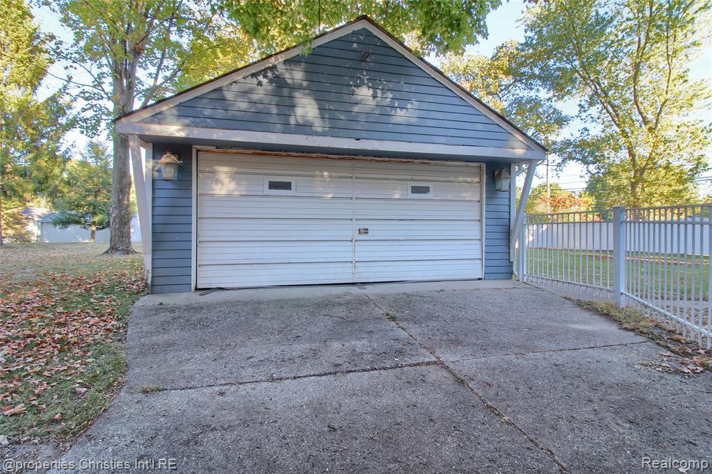 816 Carpenter Street, Northville, MI 48167 — Photo 30