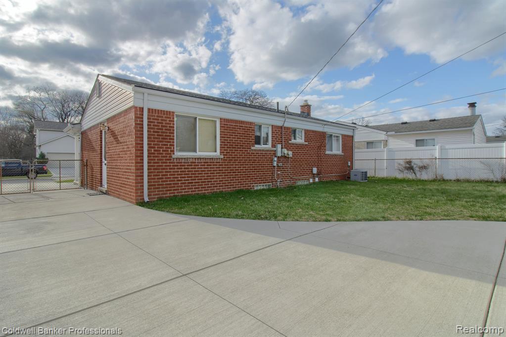 6468 Dillon Street, Garden City, MI — Photo 27