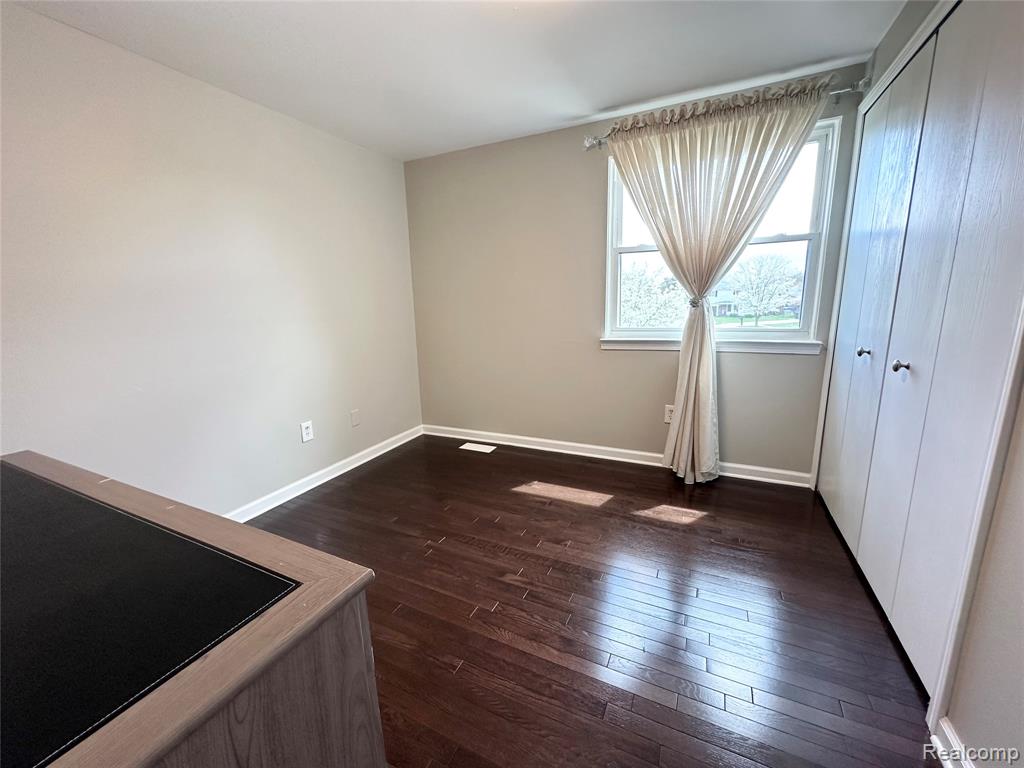 4581 Benjamin Drive, Sterling Heights, MI 48310 — Photo 15