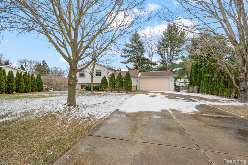 3778 Ponchartrain Drive, Pinckney, MI 48169 — front exterior