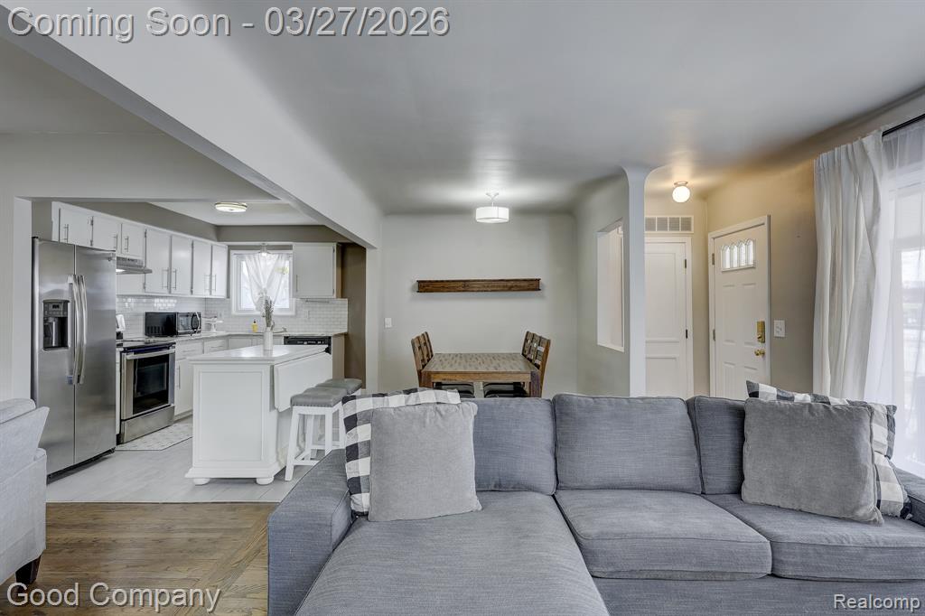 503 W Elmwood Avenue, Clawson, MI — Photo 6