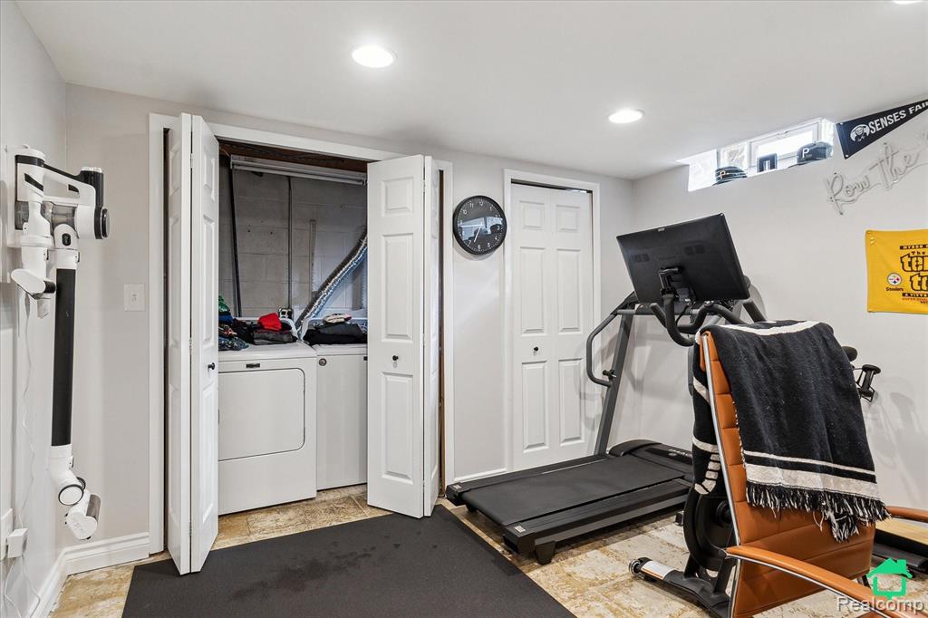 40807 Ivywood Lane, Plymouth, MI 48170 — Photo 35