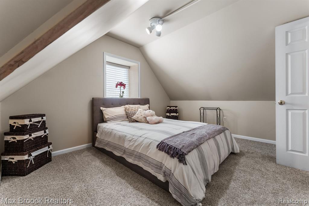 20403 Robinway Drive, Clinton Twp, MI 48036 — Photo 25