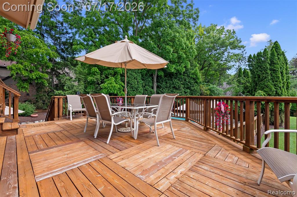 5863 Seville Circle, Orchard Lake Village, MI 48324 — Photo 59