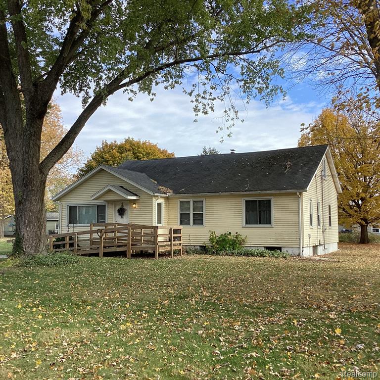 721 Lee Avenue, Vicksburg, MI 49097 — front exterior