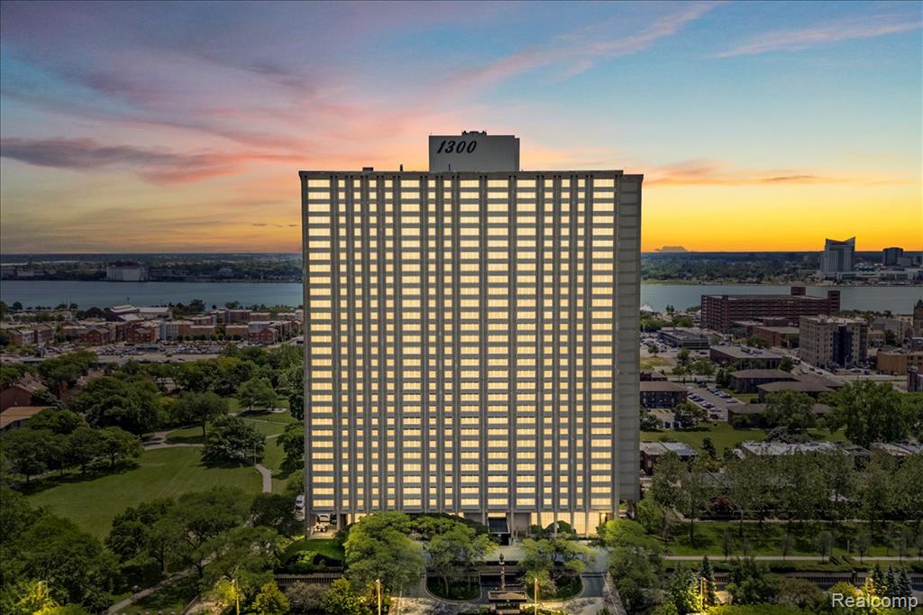 1300 E Lafayette Street, 2810-12, Detroit, MI 48207