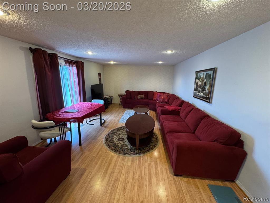 5045 Forestdale Drive, West Bloomfield, MI — Photo 12