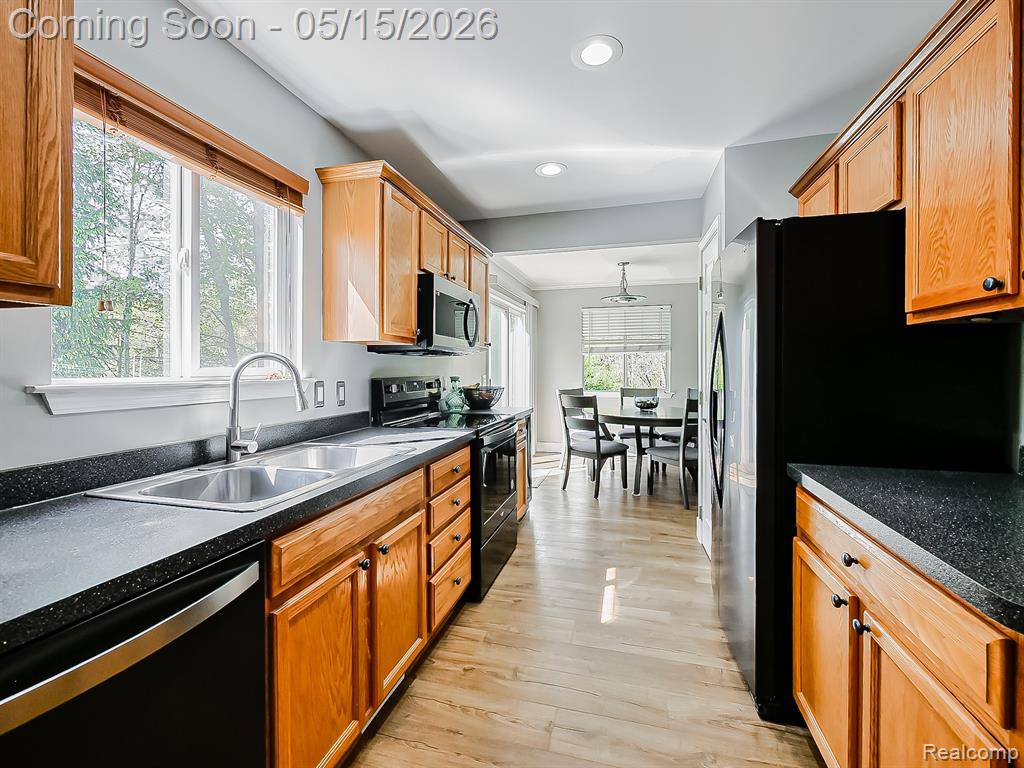 6655 Wedgewood Court, Waterford, MI 48327 — Photo 5