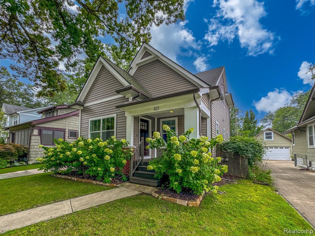 821 MAXWELL Avenue, Royal Oak, MI 48067 — Photo 4
