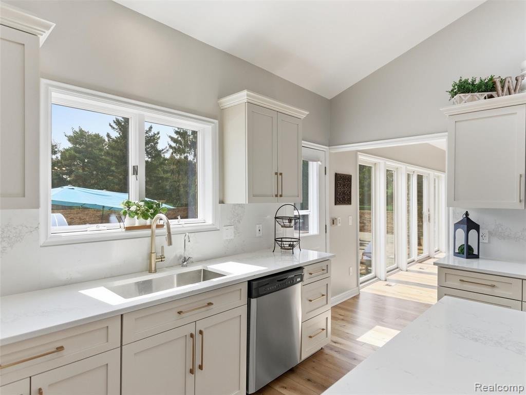 4227 Newcastle Drive, Clarkston, MI 48348 — Photo 17