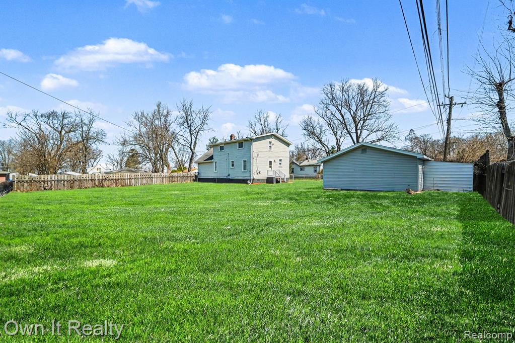 25605 Yale Street, Dearborn Heights, MI 48125 — Photo 29
