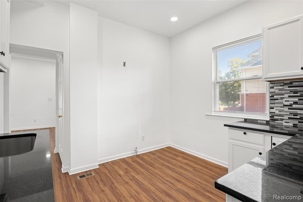 737 Webb Street, Detroit, MI 48202 — Photo 10