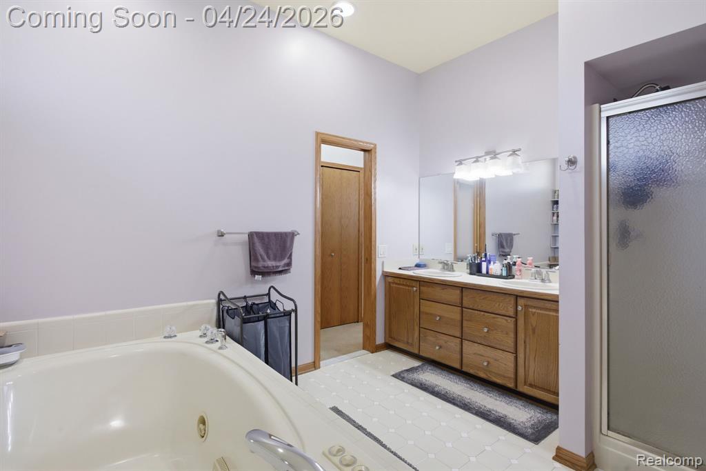 8488 Annette Avenue, Grosse Ile, MI 48138 — Photo 31