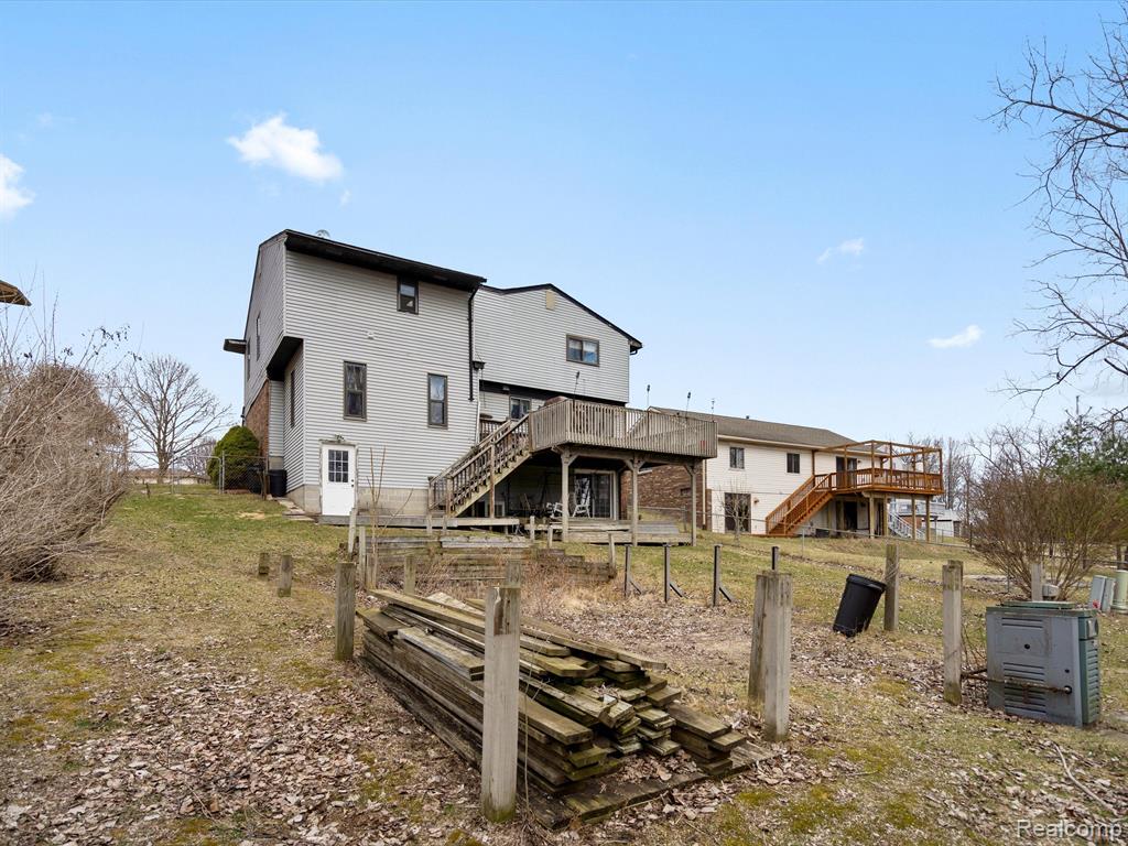 4872 LORE Drive, Waterford, MI 48329 — Photo 38
