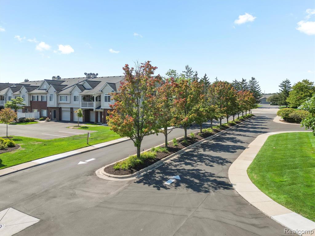 23050 FAIRLANE Boulevard, B 16, Woodhaven, MI 48183 — Photo 25