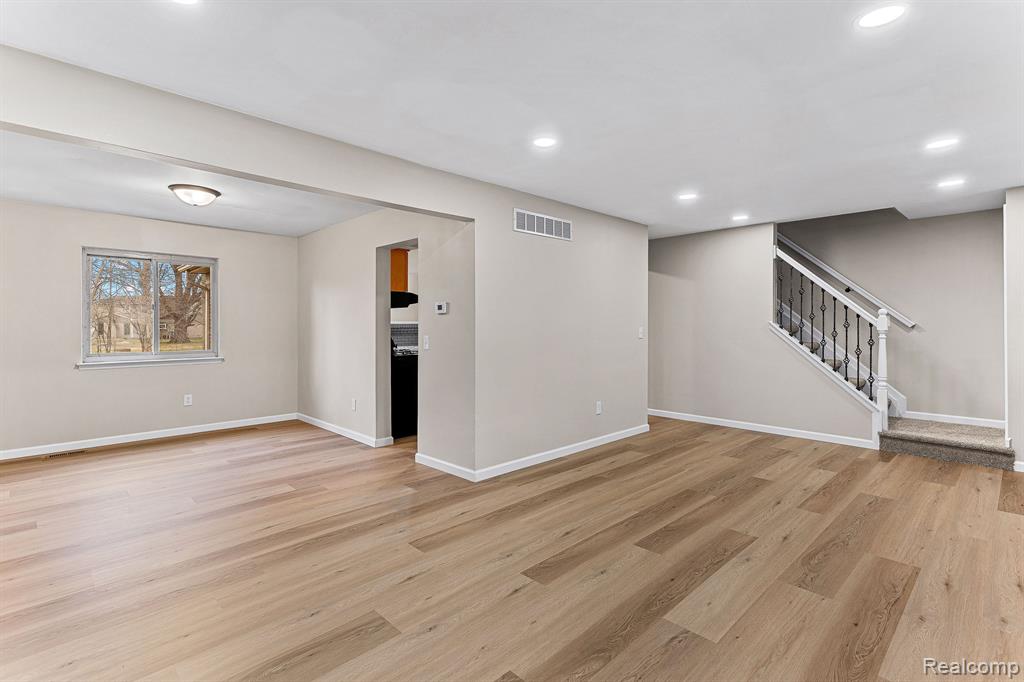 41639 METALINE Drive, Canton, MI 48187 — Photo 17