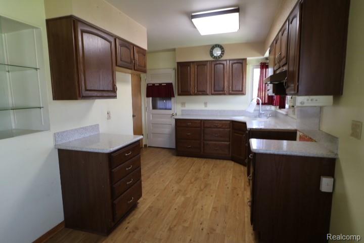 5482 Shamrock Lane, Flint, MI 48506 — Photo 5