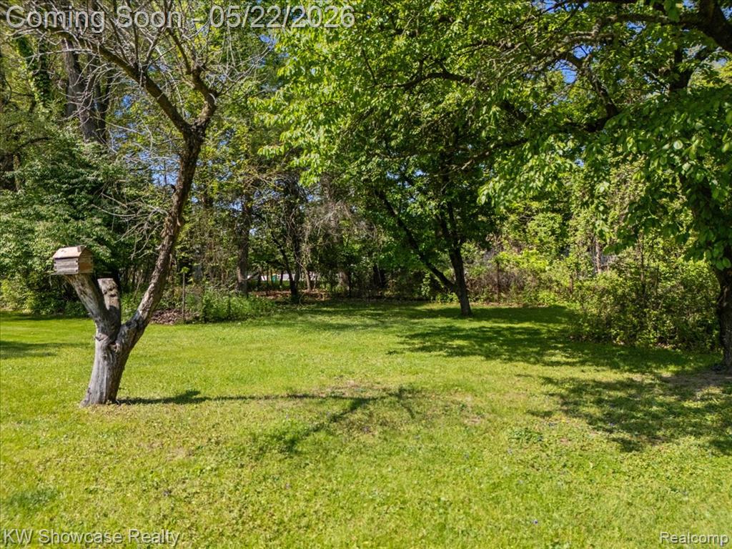 21105 Hugo Street, Farmington, MI 48336 — Photo 30