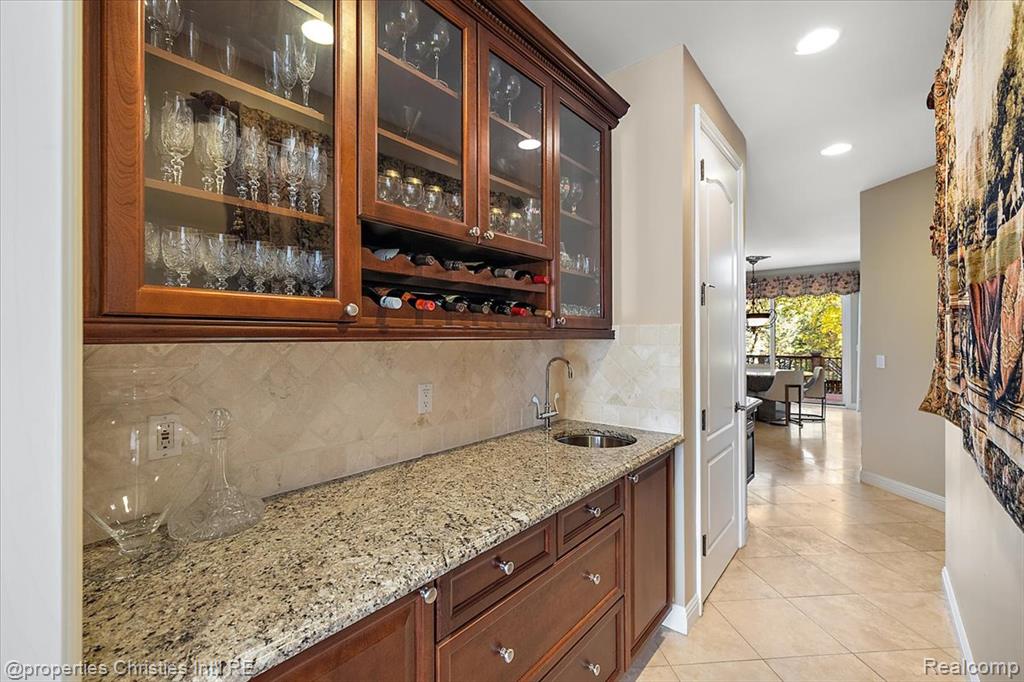 7220 Essex Drive, West Bloomfield, MI — Photo 29