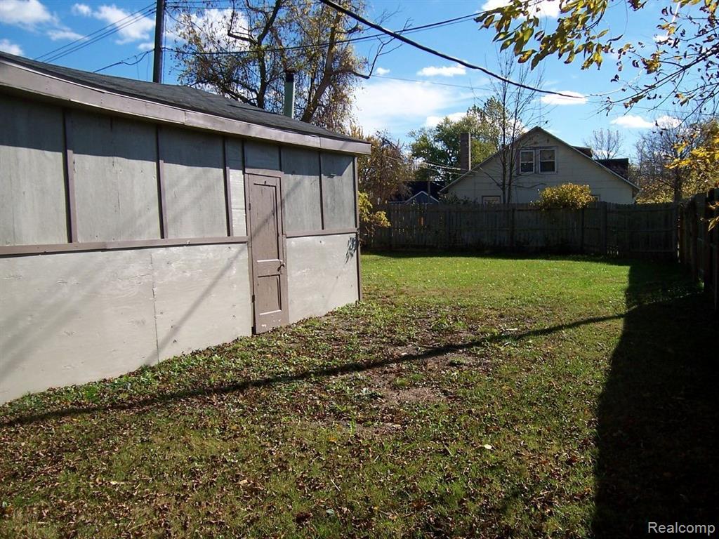 3255 Harrington Road, Port Huron, MI 48060 — Photo 6