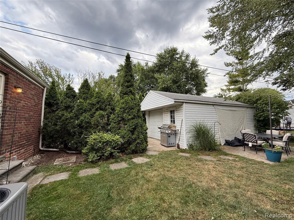 651 N Highland Street, Dearborn, MI 48128 — Photo 21