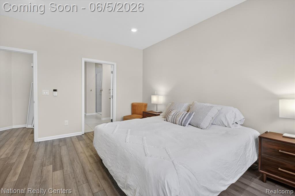 38681 Chasewood Court, Farmington, MI 48335 — Photo 23